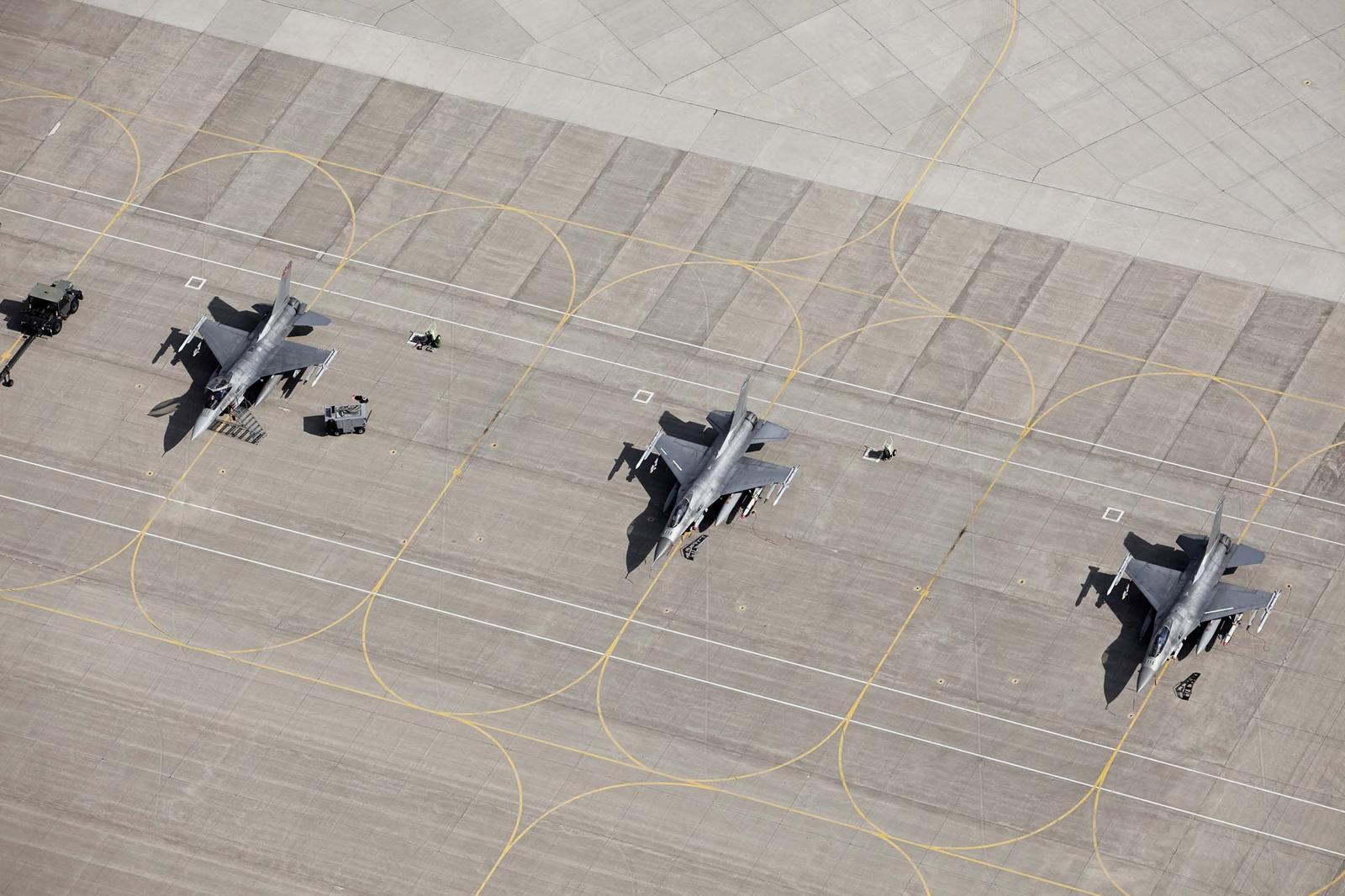 military_jets_at_airbase_small.jpg