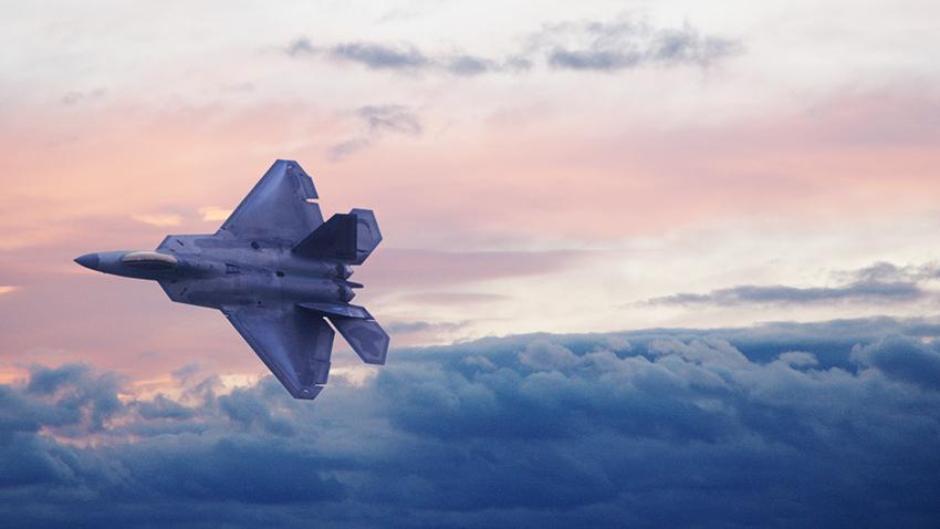 f22_fighter_jet_at_sunset.jpg