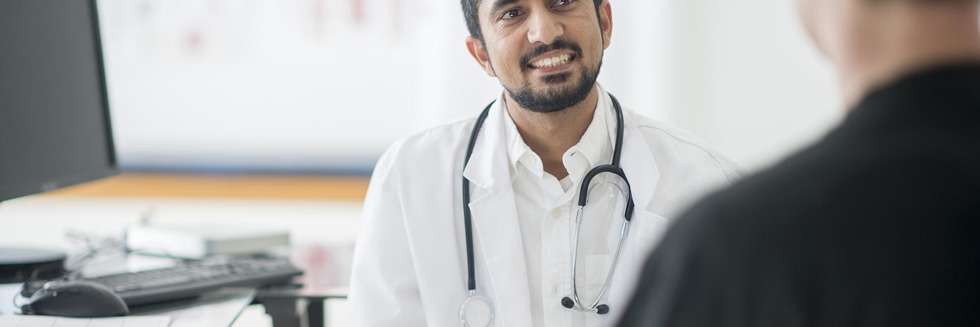 apollo-hospitals-customer-story-gettyimages-594030266-2000px.jpg